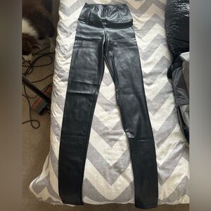 Aritzia Wilfred “Leather” Leggings